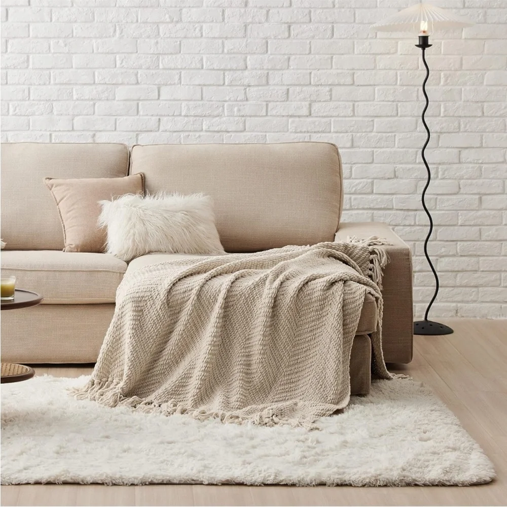 West Elm Oatmeal Light Tan Brown Fringe Chevron Throw Blanket Indoor Luxury Gift - Picture 2 of 13